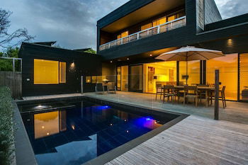 C-Escape - Hervey Bay Accommodation 0