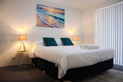Azure Villa - Hervey Bay Accommodation 0