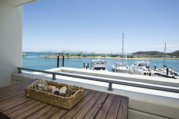 Blue On Blue Superior Studio Room 1271 - Hervey Bay Accommodation 0