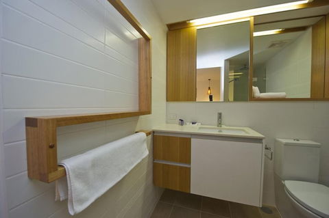 Maggies Beachfront Apt. 7 - Hervey Bay Accommodation 6