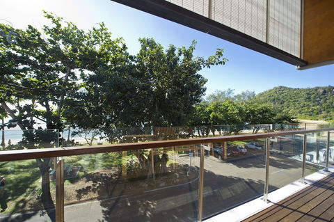 Maggies Beachfront Apt. 5 - Tourism Hervey Bay 0