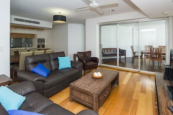 Maggies Beachfront Apt. 11 - Hervey Bay Accommodation 0
