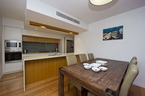 Maggies Beachfront Apt. 11 - Hervey Bay Accommodation 3