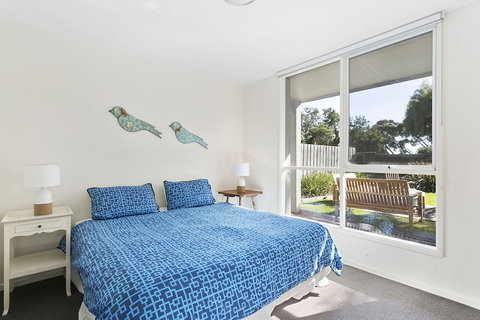 Front Beach House - Hervey Bay Accommodation 5