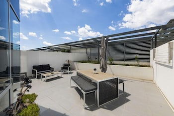 Accommodate Canberra - Lakefront - Hervey Bay Accommodation 0