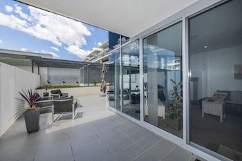 Accommodate Canberra - Lakefront - Hervey Bay Accommodation 1
