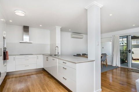 A PERFECT STAY - Amity At Seadrift - Hervey Bay Accommodation 4