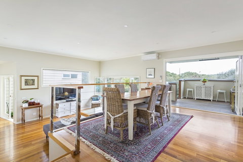 Nautilus Sparkling Pool & Walk To Sorrento - Hervey Bay Accommodation 1