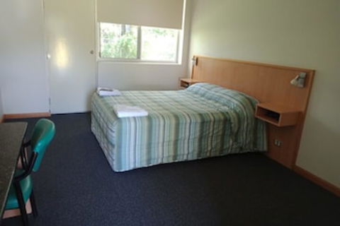 Bull 'n' Bush Hotel Motel - Hervey Bay Accommodation 0