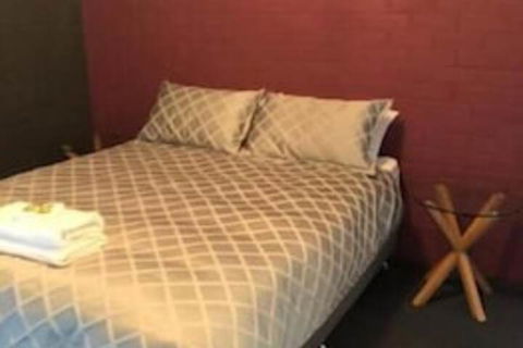 Bull 'n' Bush Hotel Motel - Hervey Bay Accommodation 7