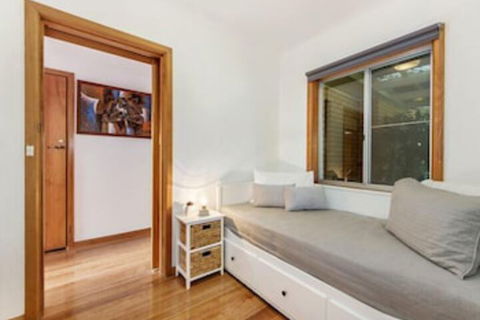 Cowes Phillip Island Holiday Home - Hervey Bay Accommodation 6