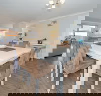 Pebble Pde 1 / 14 Fingal Bay - Hervey Bay Accommodation