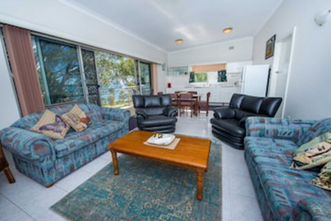Fiddlers Green 8 Nelson Bay - Hervey Bay Accommodation 0
