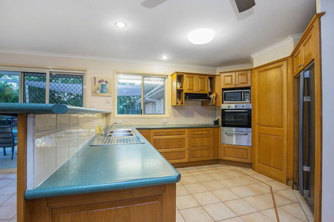 Anaheim Family Oasis - Hervey Bay Accommodation 6