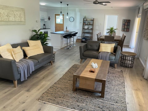Valley View Townhouse - On The RAIL TRAIL - Hervey Bay Accommodation 2