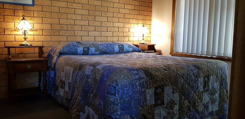 Colonial Motel And Serviced Apartments - Hervey Bay Accommodation 4
