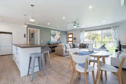 Xanadu Shores - Hervey Bay Accommodation 0