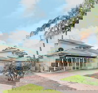 Occy's at Fingal Bay - Hervey Bay Accommodation