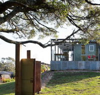 Shillings  Pence - Hervey Bay Accommodation