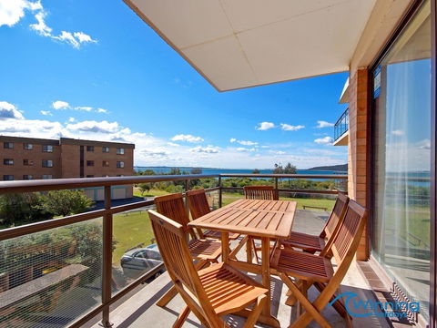 Promenade Unit 10 / 8 Intrepid Close - Hervey Bay Accommodation 5
