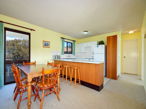 Promenade Unit 10 / 8 Intrepid Close - Hervey Bay Accommodation 2
