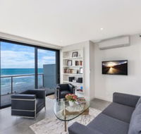 AQUA MIST PENTHOUSE - Hervey Bay Accommodation