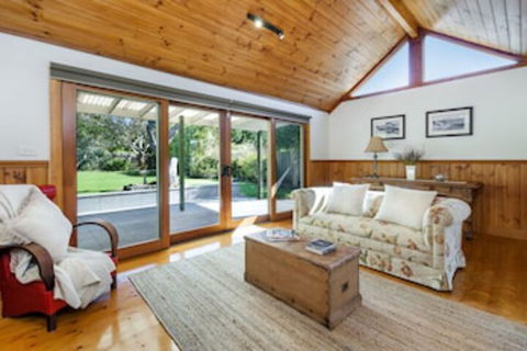 Abrahams On Bank - Hervey Bay Accommodation 0