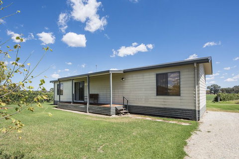 Farmers Daughter Wines - Hervey Bay Accommodation 3