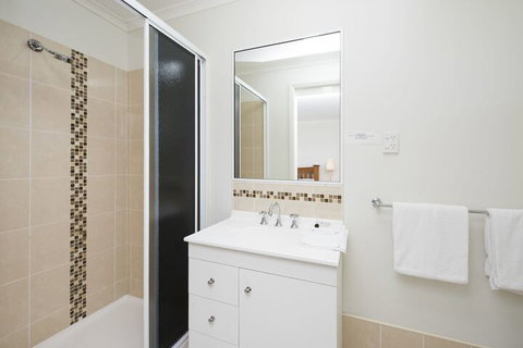 Farmers Daughter Wines - Hervey Bay Accommodation 6