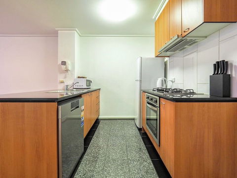 Premier Stays Melbourne - Hervey Bay Accommodation 3