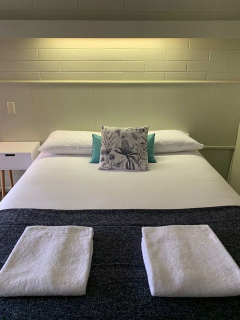 Finley Country Club Hotel Motel - Tourism Hervey Bay 2