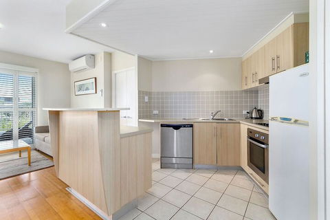 RESORT On The BEACH 6126 27 - Hervey Bay Accommodation 3