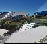 Beau Monde Apartments Newcastle - Worth Place Apartment - Hervey Bay Accommodation