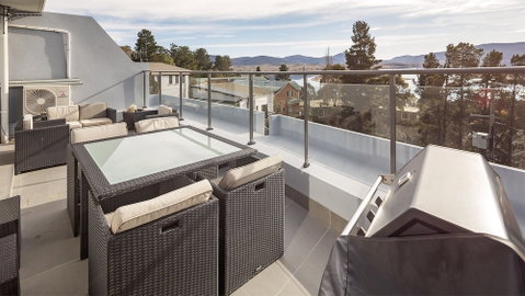 Summit 9 - Modern And Stylish Newly Renovated Apartment - Hervey Bay Accommodation 5