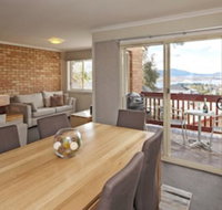 Beloka 9 - Overlooking Lake Jindabyne - Hervey Bay Accommodation