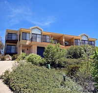 Dromaius 5 - Great Views of The Snowy Mountains - Hervey Bay Accommodation
