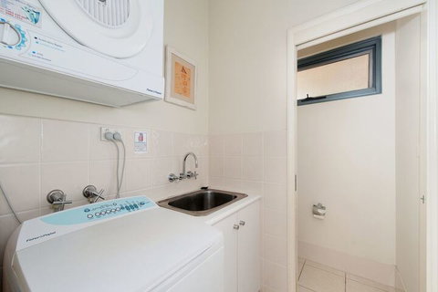 Soldiers Point Road Kooyonga 3 211 - Hervey Bay Accommodation 1