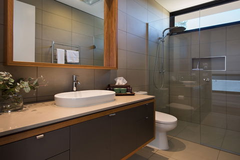 Aura House - Hervey Bay Accommodation 5