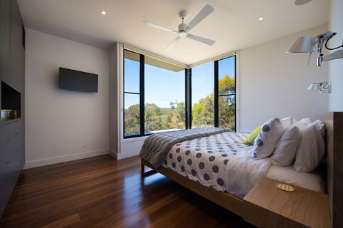 Aura House - Hervey Bay Accommodation 2