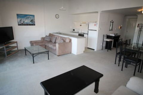 Razorback 11 - Razorback Plaza Jindabyne - Tourism Hervey Bay 0