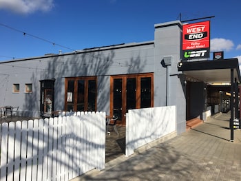 Valley Hotel - Hervey Bay Accommodation 4