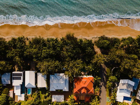 Villa Beach Palm Cove - Hervey Bay Accommodation 1