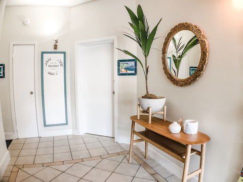 Villa Beach Palm Cove - Hervey Bay Accommodation 4