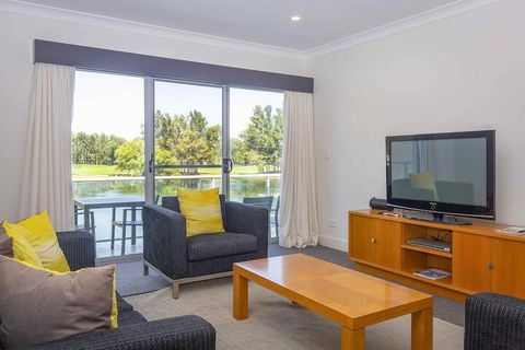 Villa On The Green - Hervey Bay Accommodation 2