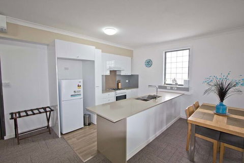 Morisset Serviced Apartments - Hervey Bay Accommodation 5