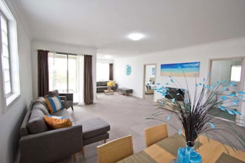 Morisset Serviced Apartments - Hervey Bay Accommodation 0