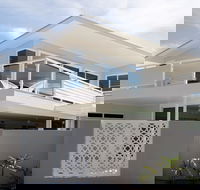 Paddle on Seven Mile Lennox Head - Hervey Bay Accommodation