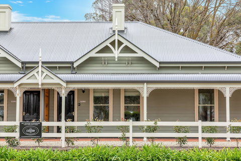 Grandview Accommodation - The Flaxley Apartments - Hervey Bay Accommodation 3