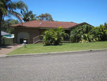 Holiday Dream At South West Rocks - Hervey Bay Accommodation 0