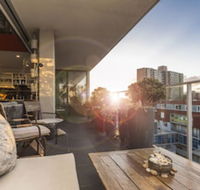 Loft Penthouse With Startling City Views  Parking - Hervey Bay Accommodation
